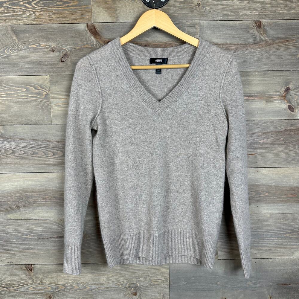 Aqua Cashmere Wheat V-Neck Sweater
